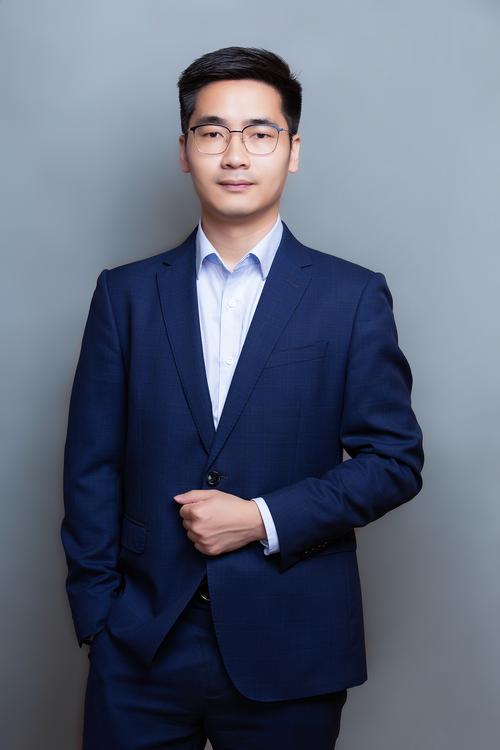 林镇宇 视觉与舞美负责人